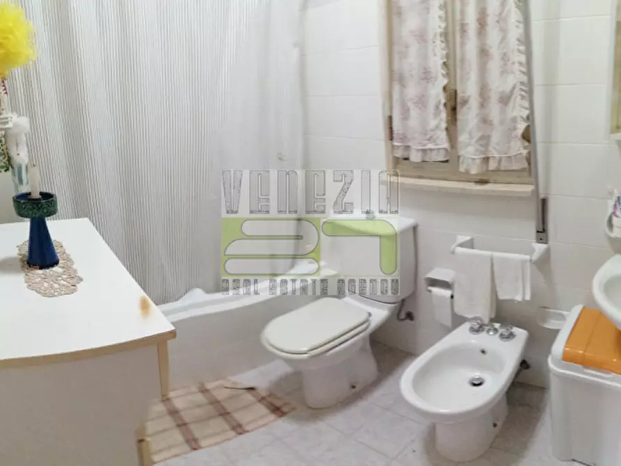 Immagine 17 di Villa in vendita  in contrada carrubella a Avola