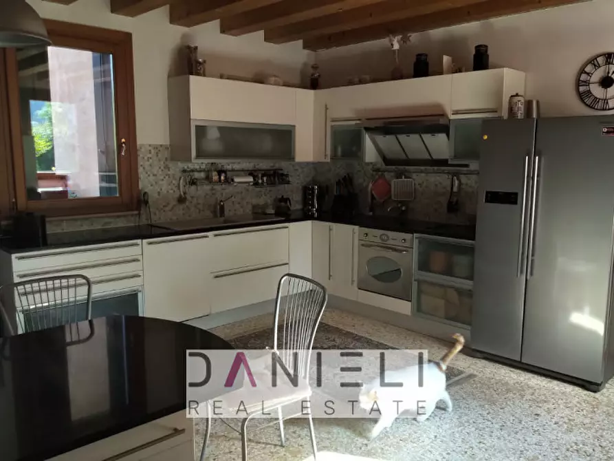 Immagine 1 di Villa in vendita  in Via Piave a Brendola