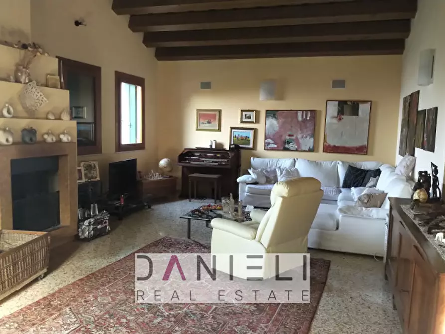 Immagine 2 di Villa in vendita  in Via Piave a Brendola