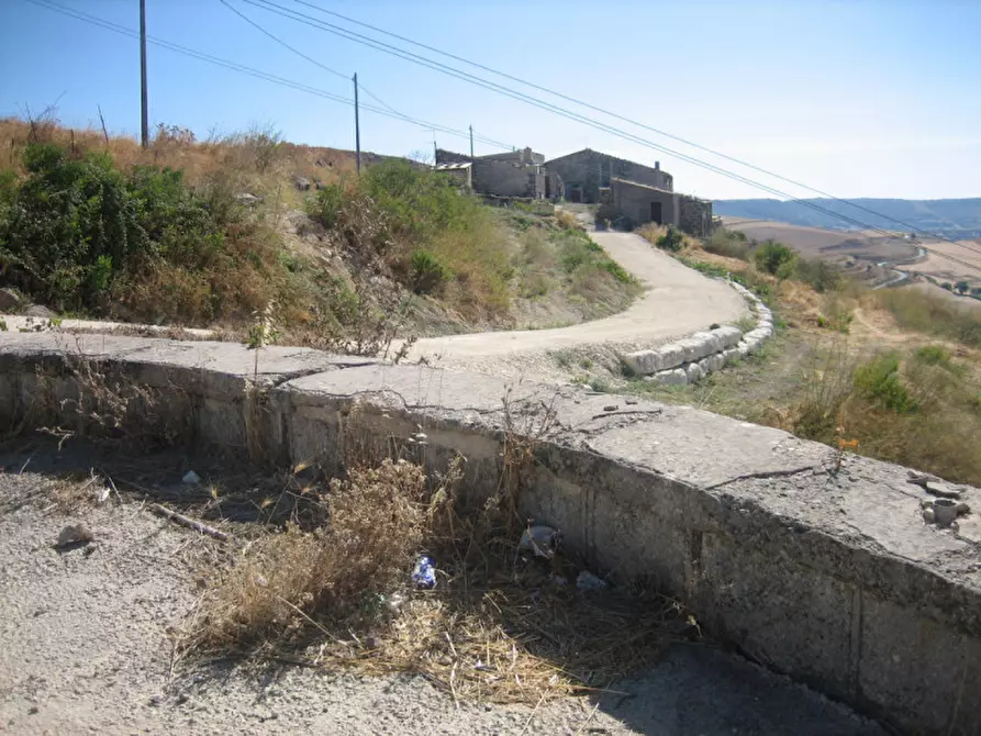 Immagine 26 di Terreno in vendita  in C.da Fontanelle a Giarratana