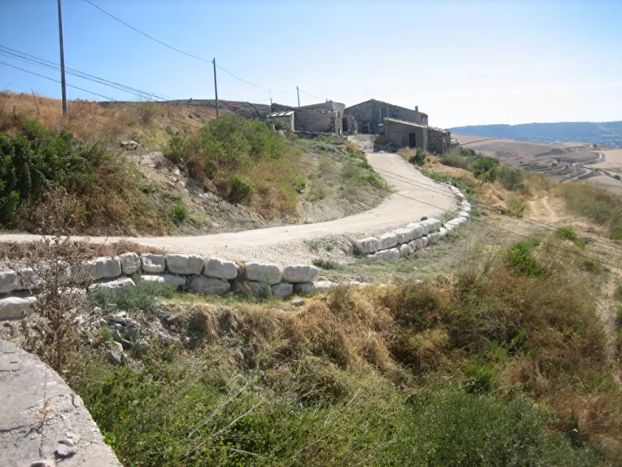 Immagine 27 di Terreno in vendita  in C.da Fontanelle a Giarratana