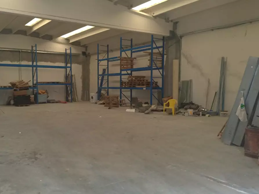 Immagine 1 di Capannone industriale in affitto  a Concordia Sulla Secchia