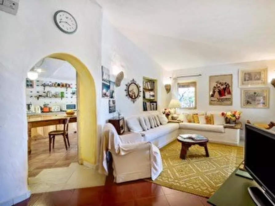 Immagine 14 di Villa in vendita  a Arzachena