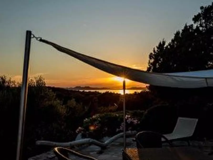 Immagine 25 di Villa in vendita  a Arzachena