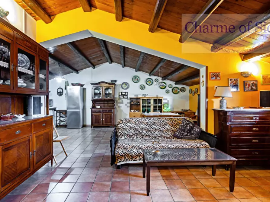 Immagine 3 di Palazzo in vendita  in Via Bari 93 a Vittoria