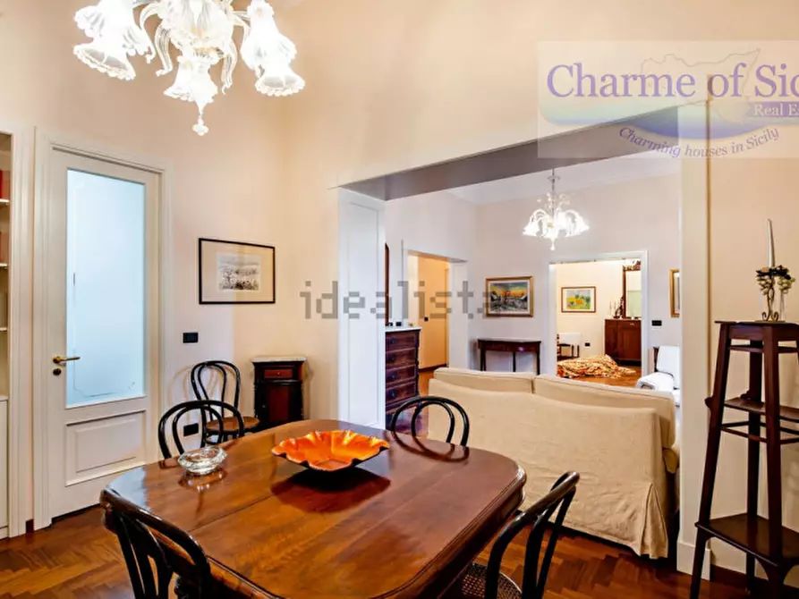 Immagine 5 di Palazzo in vendita  in Via Bari 93 a Vittoria