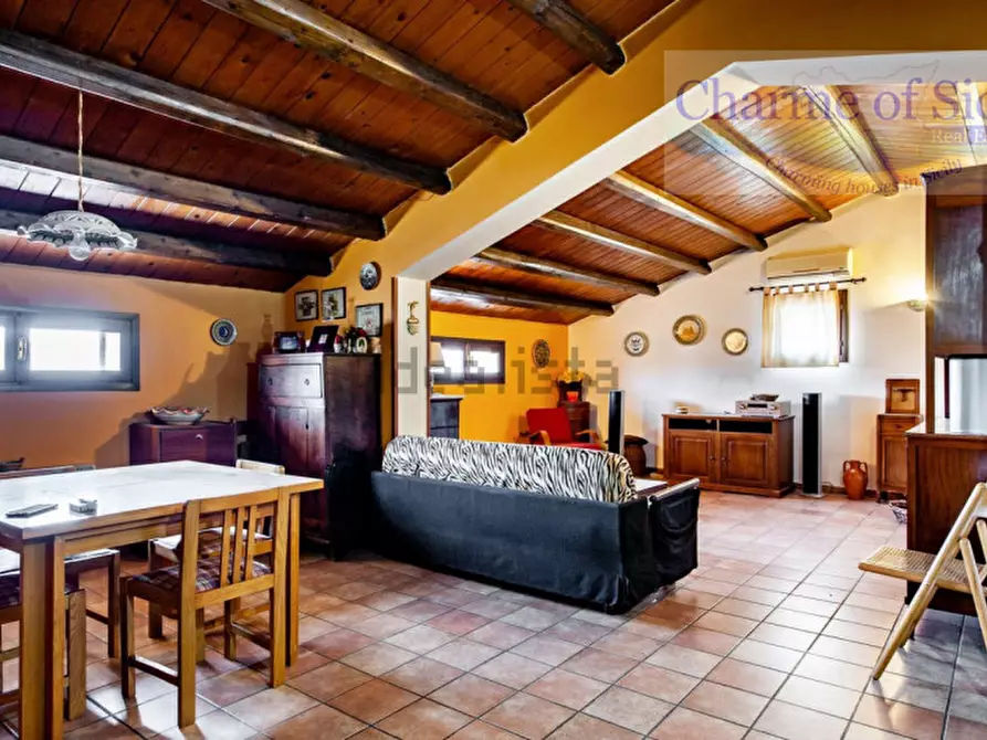 Immagine 7 di Palazzo in vendita  in Via Bari 93 a Vittoria