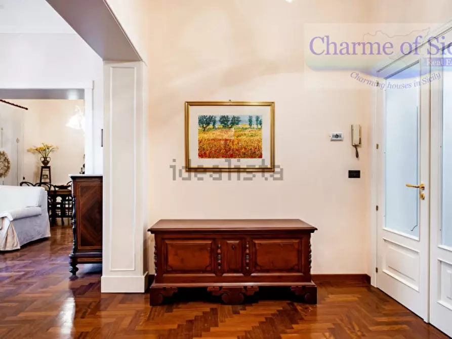 Immagine 17 di Palazzo in vendita  in Via Bari 93 a Vittoria