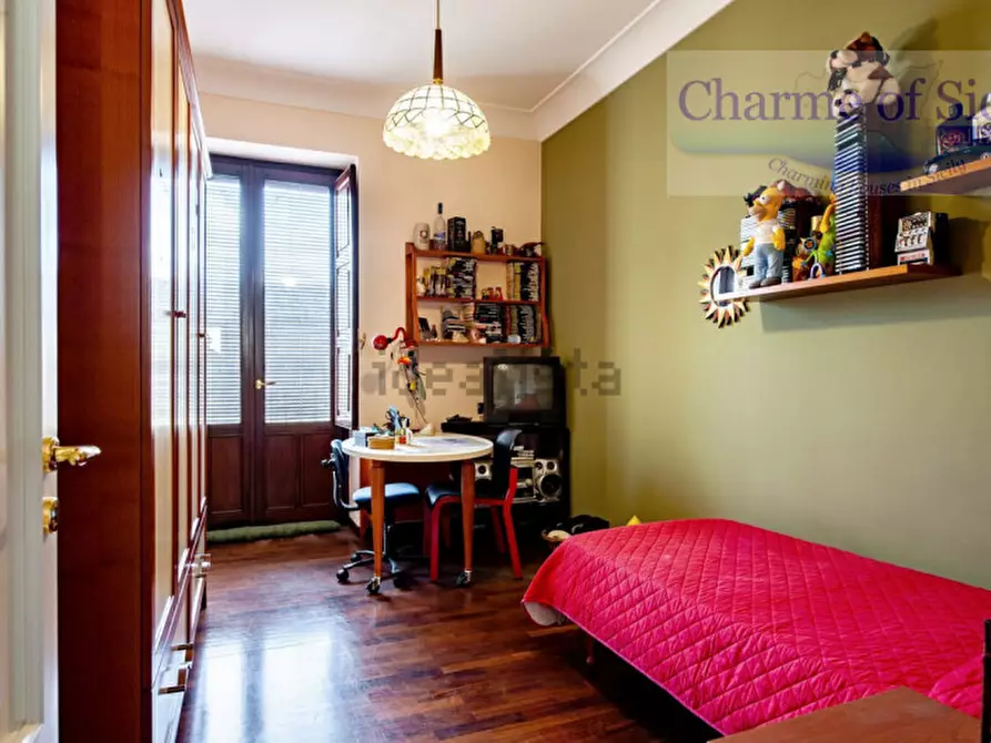 Immagine 25 di Palazzo in vendita  in Via Bari 93 a Vittoria