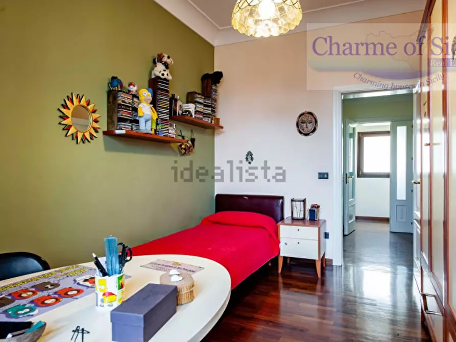 Immagine 26 di Palazzo in vendita  in Via Bari 93 a Vittoria