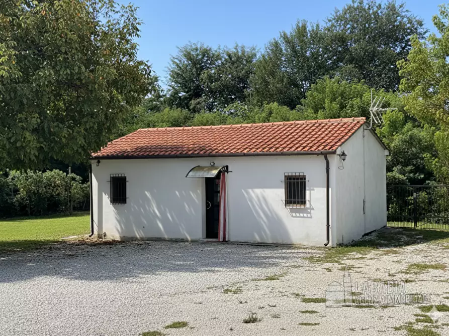 Immagine 6 di Casa indipendente in vendita  in Via Gardese 379 a Giacciano Con Baruchella