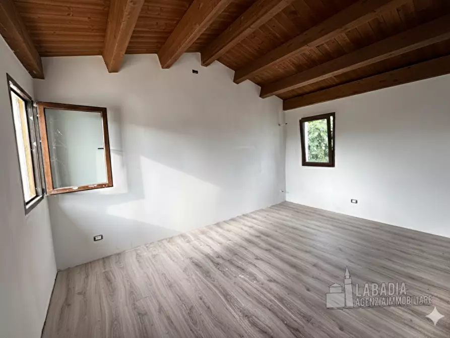 Immagine 22 di Casa indipendente in vendita  in Via Gardese 379 a Giacciano Con Baruchella