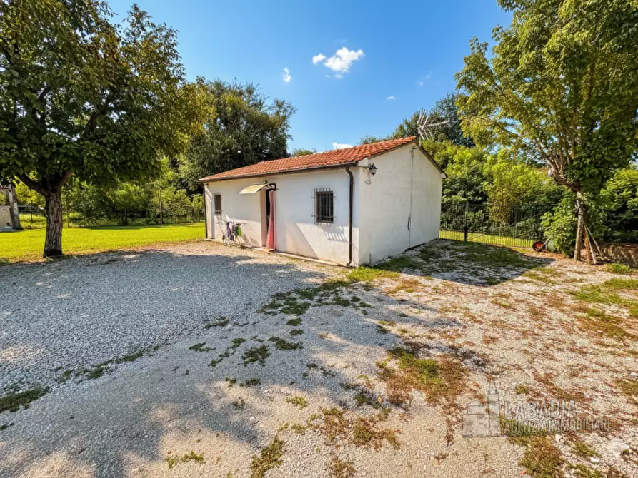 Immagine 29 di Casa indipendente in vendita  in Via Gardese 379 a Giacciano Con Baruchella