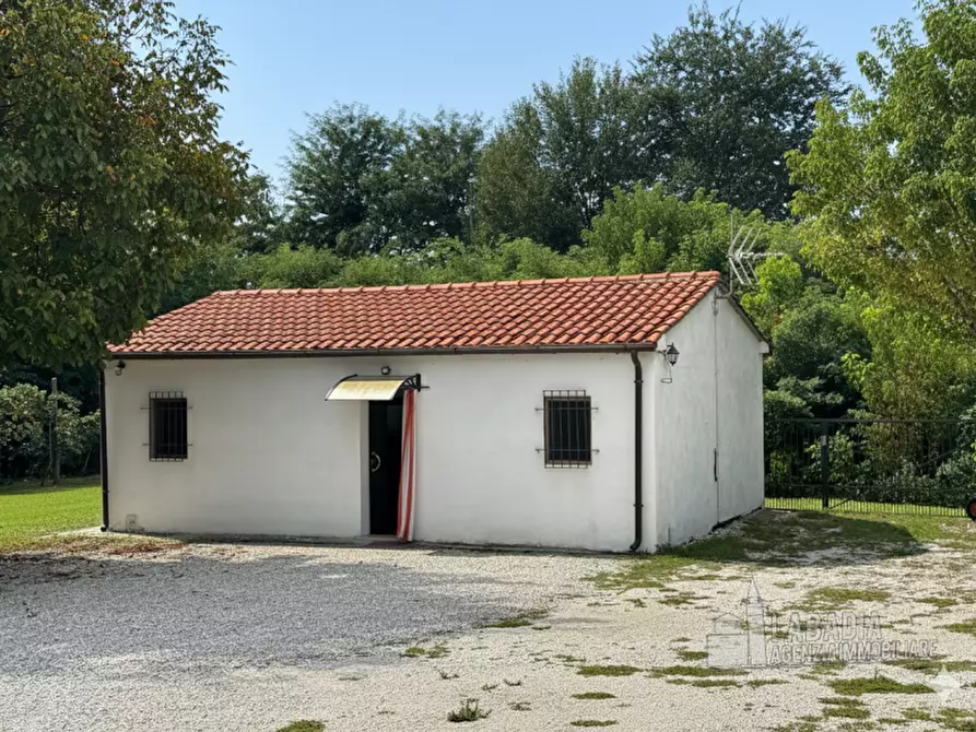 Immagine 40 di Casa indipendente in vendita  in Via Gardese 379 a Giacciano Con Baruchella