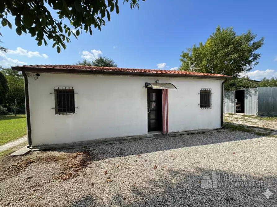 Immagine 49 di Casa indipendente in vendita  in Via Gardese 379 a Giacciano Con Baruchella