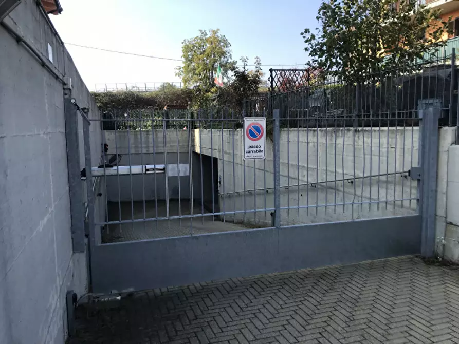 Immagine 1 di Garage in vendita  in via braida a Brandizzo