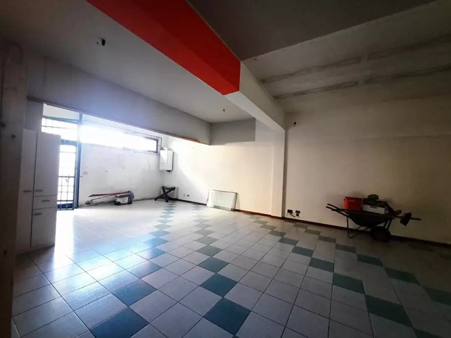 Immagine 4 di Negozio in affitto  in VIA XXV APRILE a Salzano