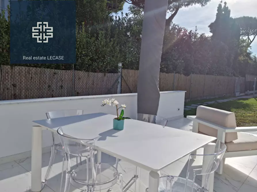 Immagine 7 di Villa in affitto  in Via Quattro Novembre a Forte Dei Marmi