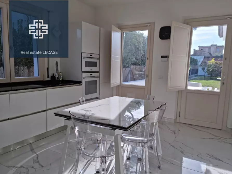 Immagine 23 di Villa in affitto  in Via Quattro Novembre a Forte Dei Marmi