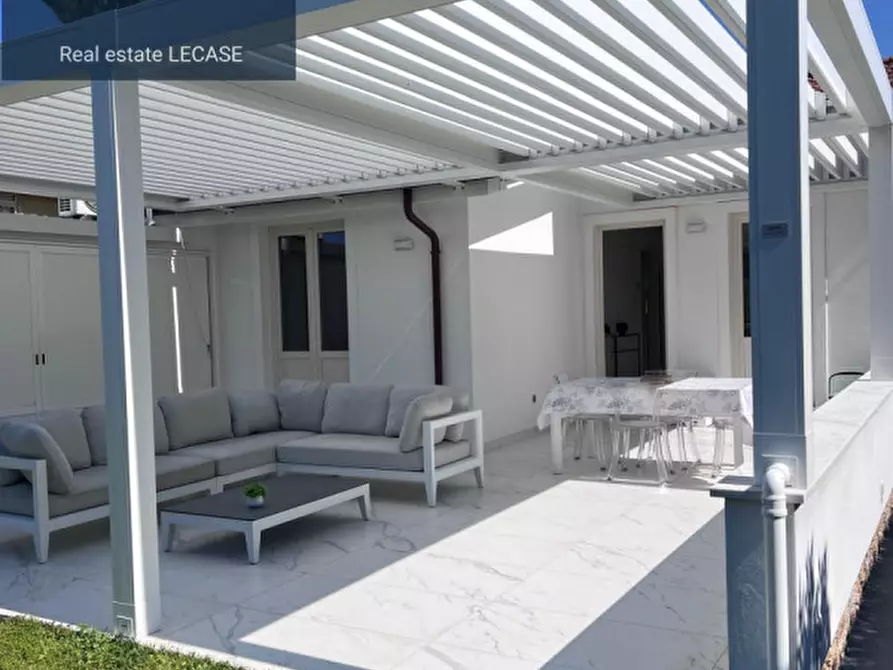 Immagine 33 di Villa in affitto  in Via Quattro Novembre a Forte Dei Marmi