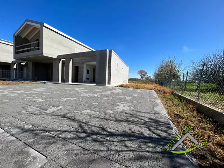 Immagine 5 di Casa trifamiliare in vendita  a Camponogara