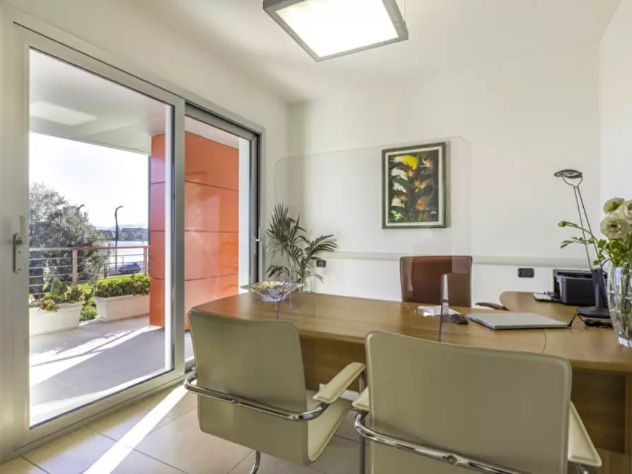 Immagine 9 di Ufficio in affitto  in via genova 59 a Olbia