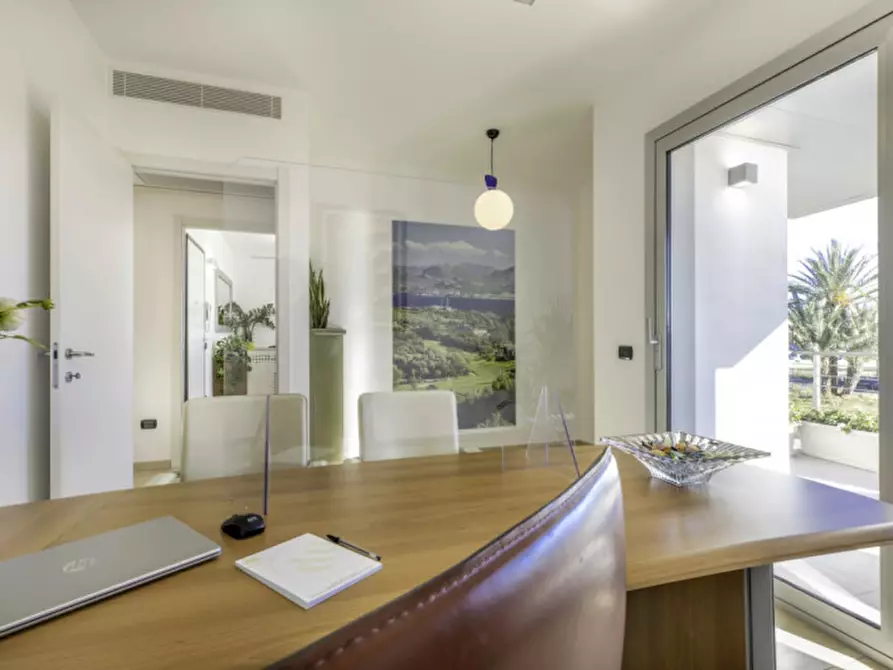 Immagine 11 di Ufficio in affitto  in via genova 59 a Olbia