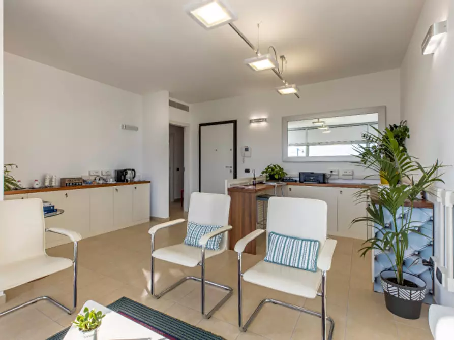 Immagine 23 di Ufficio in affitto  in via genova 59 a Olbia