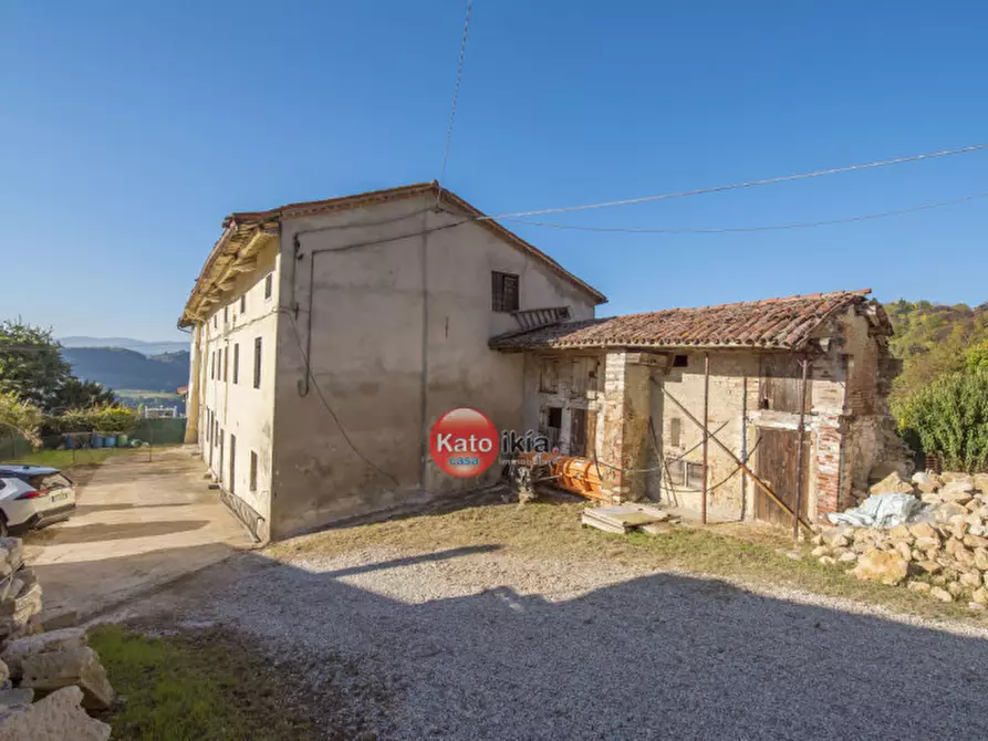Immagine 1 di Rustico / casale in vendita  in Via Ronchi a Creazzo