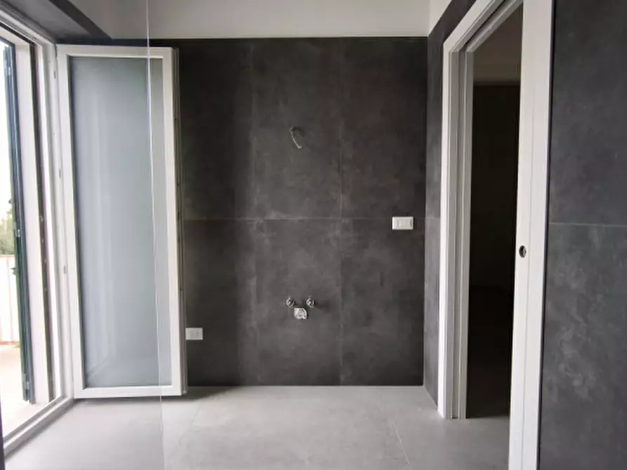 Immagine 15 di Appartamento in vendita  in De Gasperi a Fasano