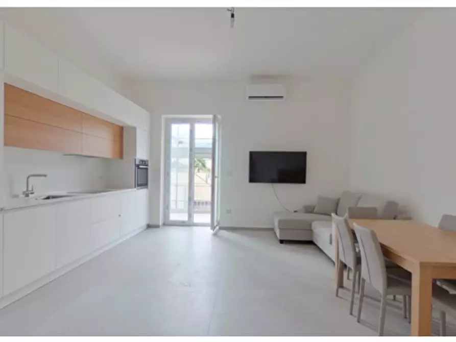 Immagine 33 di Appartamento in vendita  in De Gasperi a Fasano