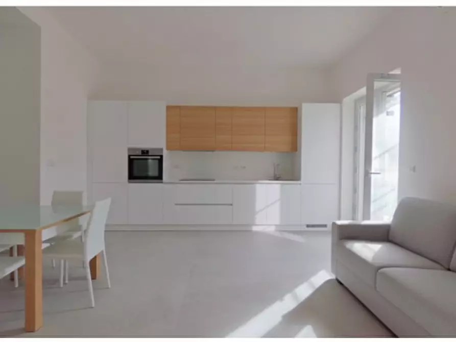 Immagine 35 di Appartamento in vendita  in De Gasperi a Fasano