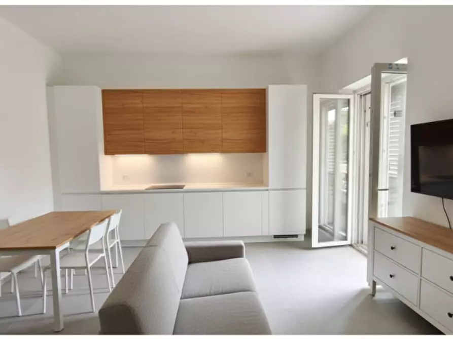 Immagine 43 di Appartamento in vendita  in De Gasperi a Fasano