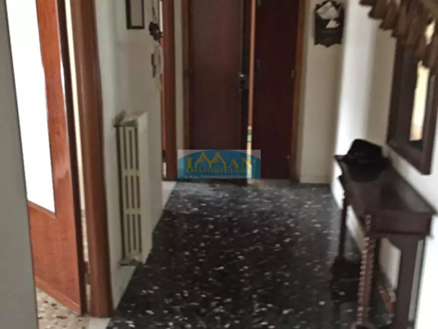 Immagine 2 di Appartamento in vendita  in Via Leonardo da Vinci a Ceglie Messapico