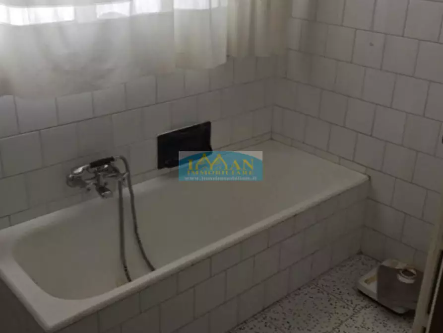 Immagine 11 di Appartamento in vendita  in Via Leonardo da Vinci a Ceglie Messapico