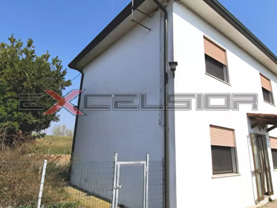 Immagine 7 di Casa bifamiliare in vendita  in Via G. Matteotti 20 bis a Cavarzere