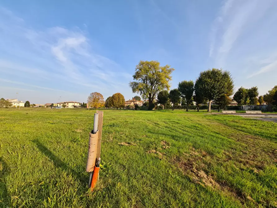 Immagine 2 di Terreno in vendita  in VIA RIGONI STERN a Sant'urbano