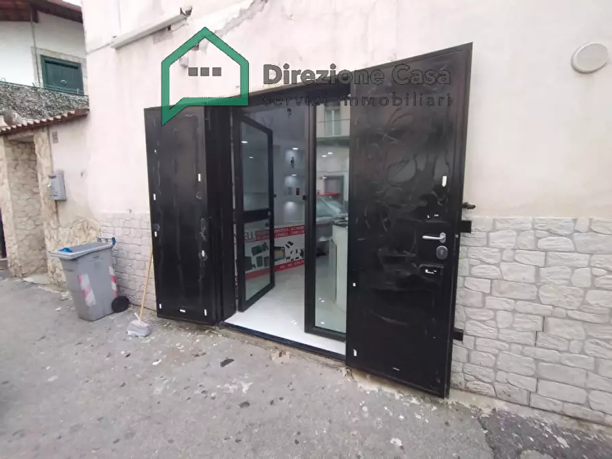 Immagine 4 di Negozio in affitto  in Via Abate minichini, 52 a Napoli