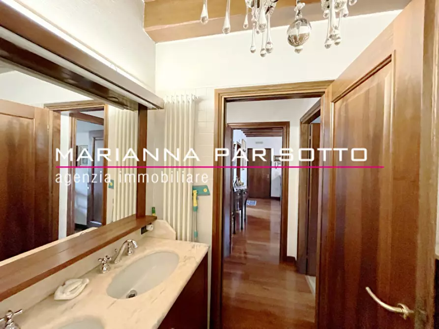 Immagine 4 di Appartamento in vendita  a Bassano Del Grappa