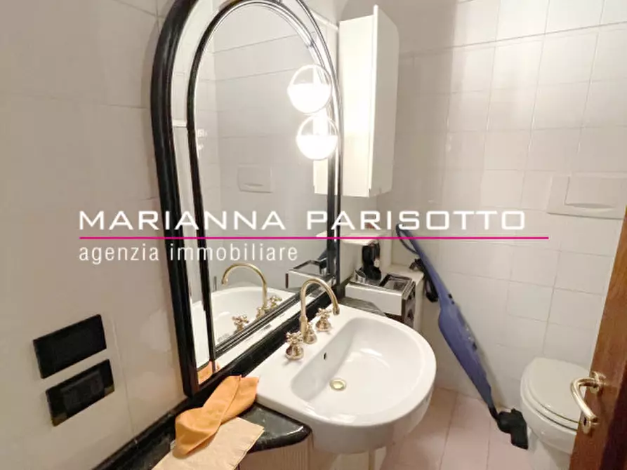 Immagine 10 di Appartamento in vendita  a Bassano Del Grappa