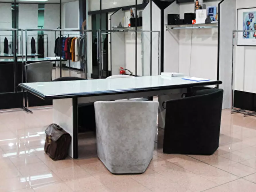 Immagine 2 di Negozio in vendita  in Zona Corso Stati Uniti a Padova