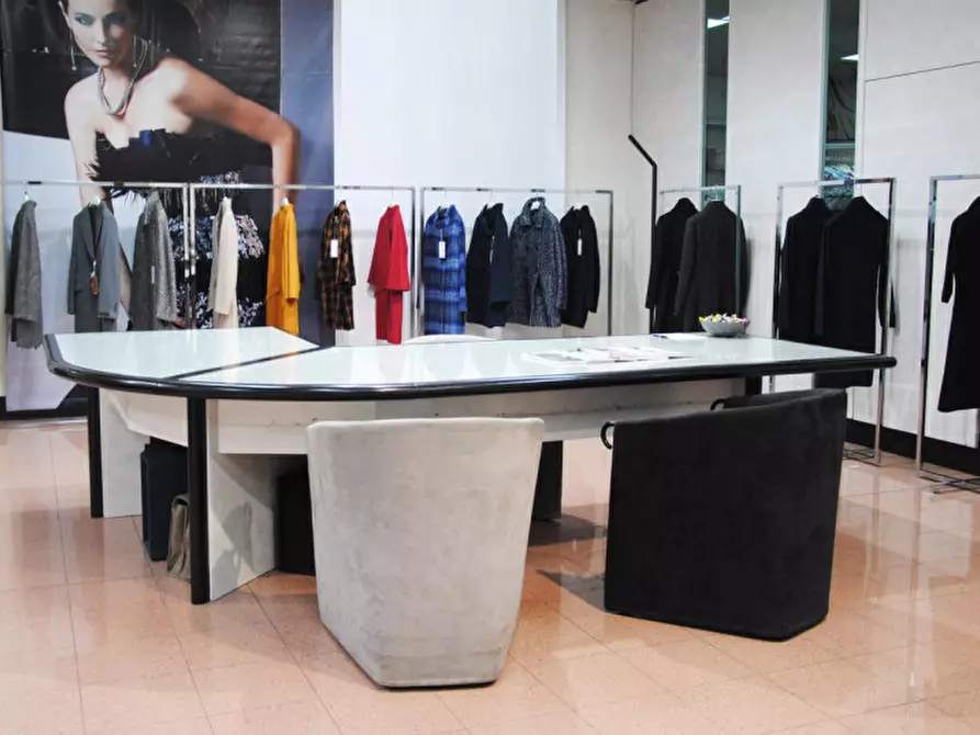 Immagine 4 di Negozio in vendita  in Zona Corso Stati Uniti a Padova