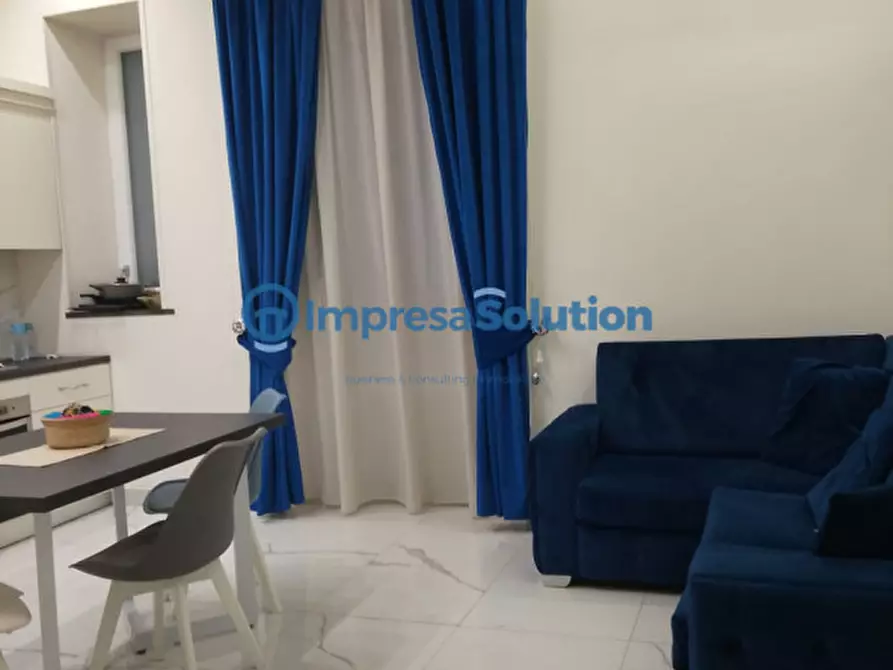 Immagine 5 di Appartamento in vendita  in Via Cesare Rosaroll a Napoli