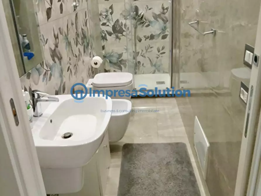 Immagine 13 di Appartamento in vendita  in Via Cesare Rosaroll a Napoli