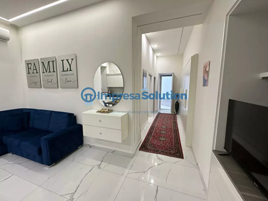 Immagine 14 di Appartamento in vendita  in Via Cesare Rosaroll a Napoli