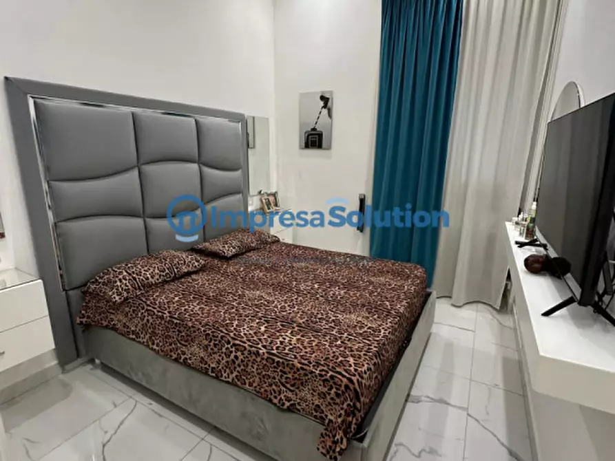 Immagine 20 di Appartamento in vendita  in Via Cesare Rosaroll a Napoli