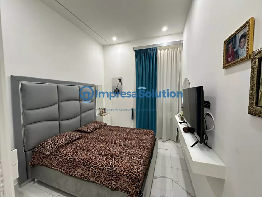 Immagine 21 di Appartamento in vendita  in Via Cesare Rosaroll a Napoli