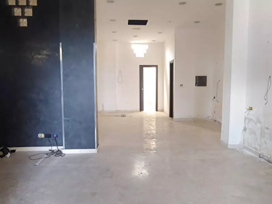 Immagine 3 di Negozio in vendita  in via degli oleandri a Santa Lucia Del Mela