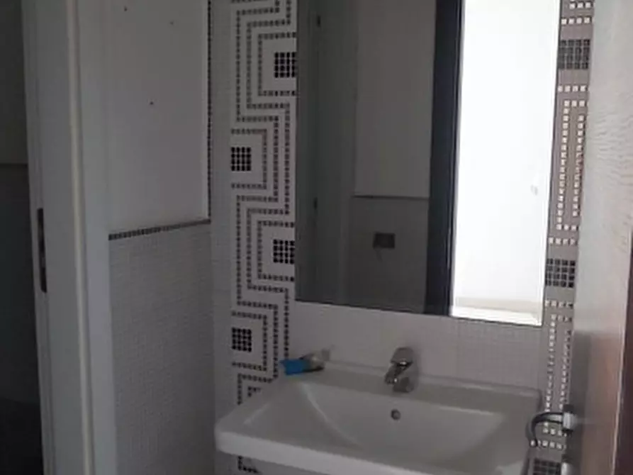 Immagine 5 di Negozio in vendita  in via degli oleandri a Santa Lucia Del Mela