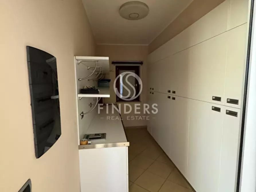 Immagine 4 di Appartamento in vendita  in Via Vallone Menga a Reggio Di Calabria